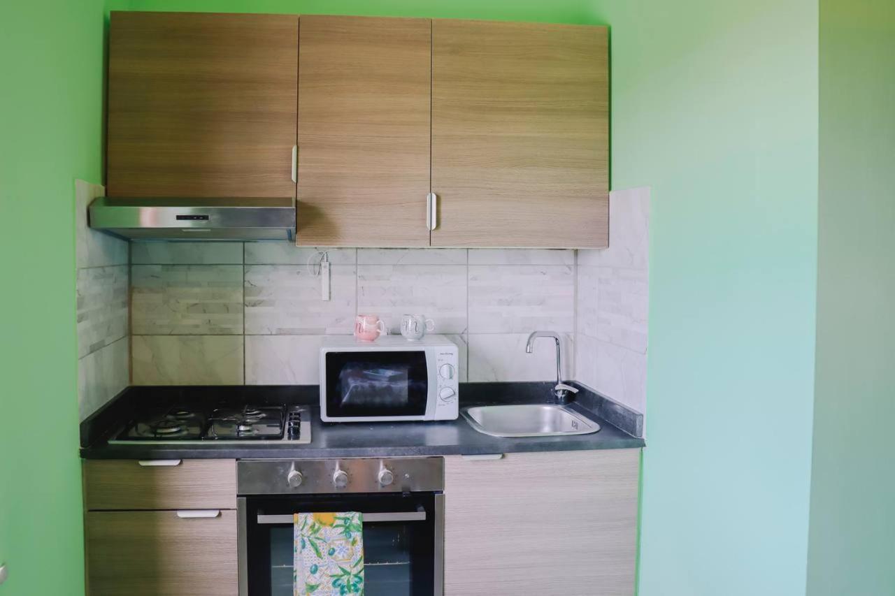 Holiday-Caroline Apartment ポンペイ エクステリア 写真