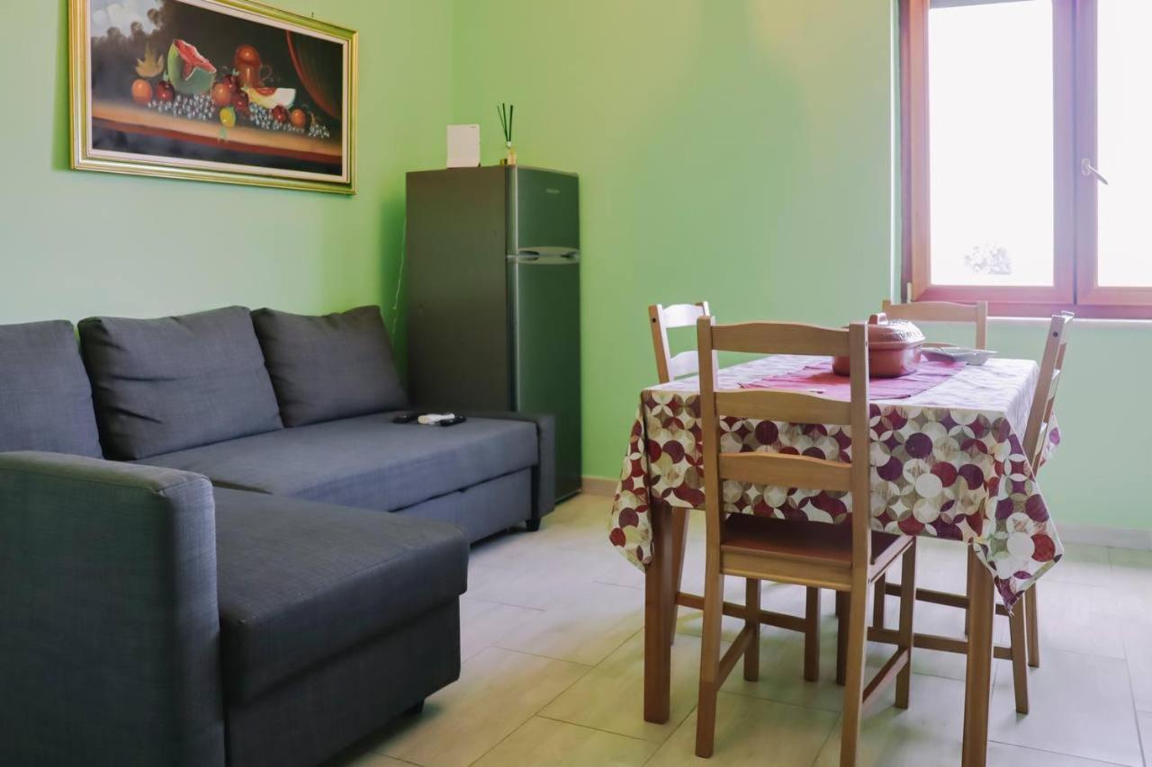 Holiday-Caroline Apartment ポンペイ エクステリア 写真